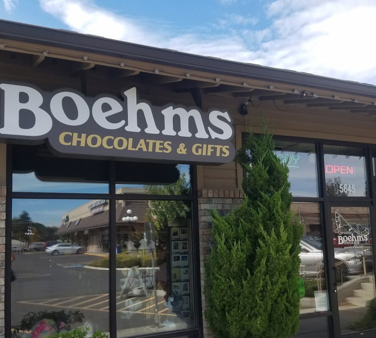 boehms-candy-store-photo